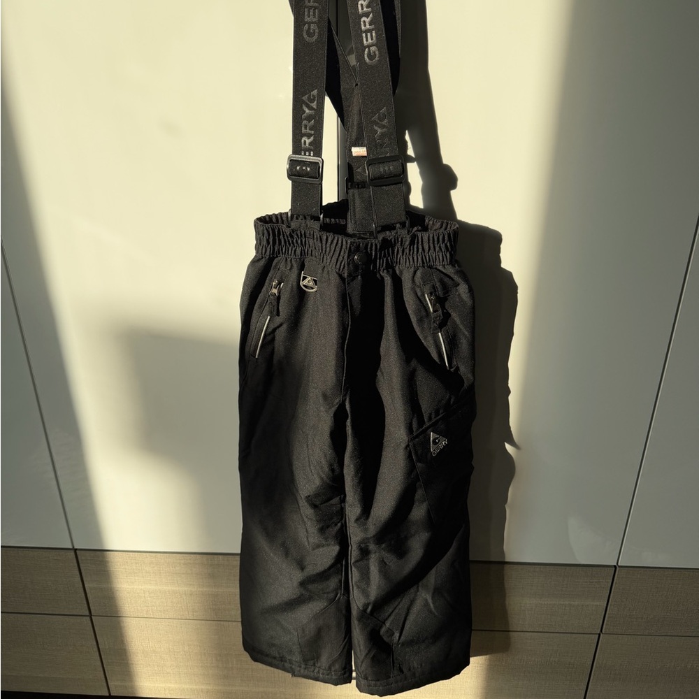 🚫SOLD🚫 Gerry Black Ski Pants with Suspenders Kids 7/8